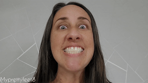 myprettyfeet8.com - Silly Smile Face Cum Encouragement thumbnail