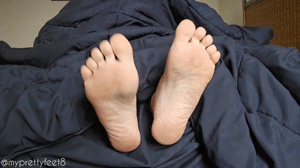 myprettyfeet8.com - Toe Flicking and Flailing Under Blanket thumbnail