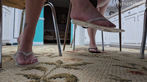 myprettyfeet8.com - Unaware Giantess in the Kitchen Ami Mercury Maleka thumbnail